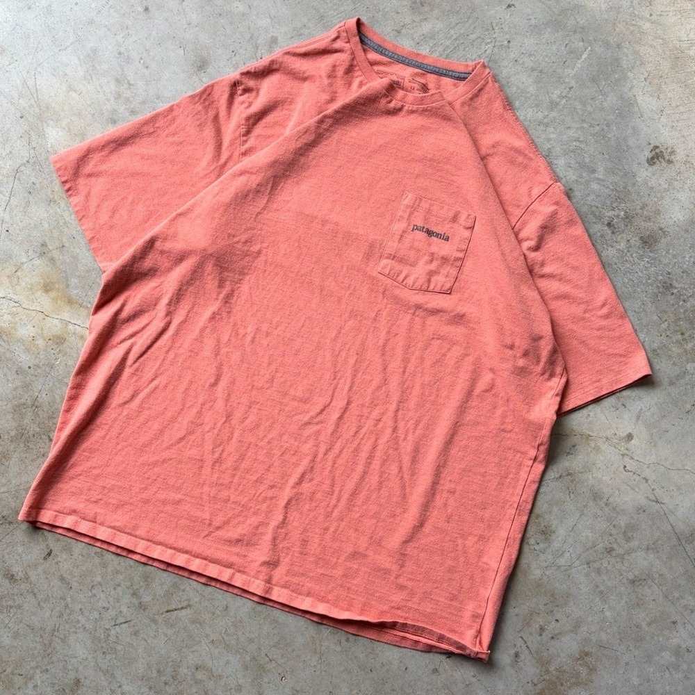 Patagonia Responsibili-Tee Pocket T-Shirt Mens XXL Red Fitz Roy Mountain Graphic